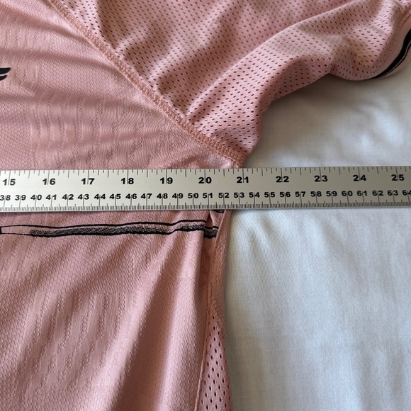 Fabletics The REC MESH Tee Men's Athletic T-Shirt Pink Slate Size Medium Casual - Picture 7 of 10